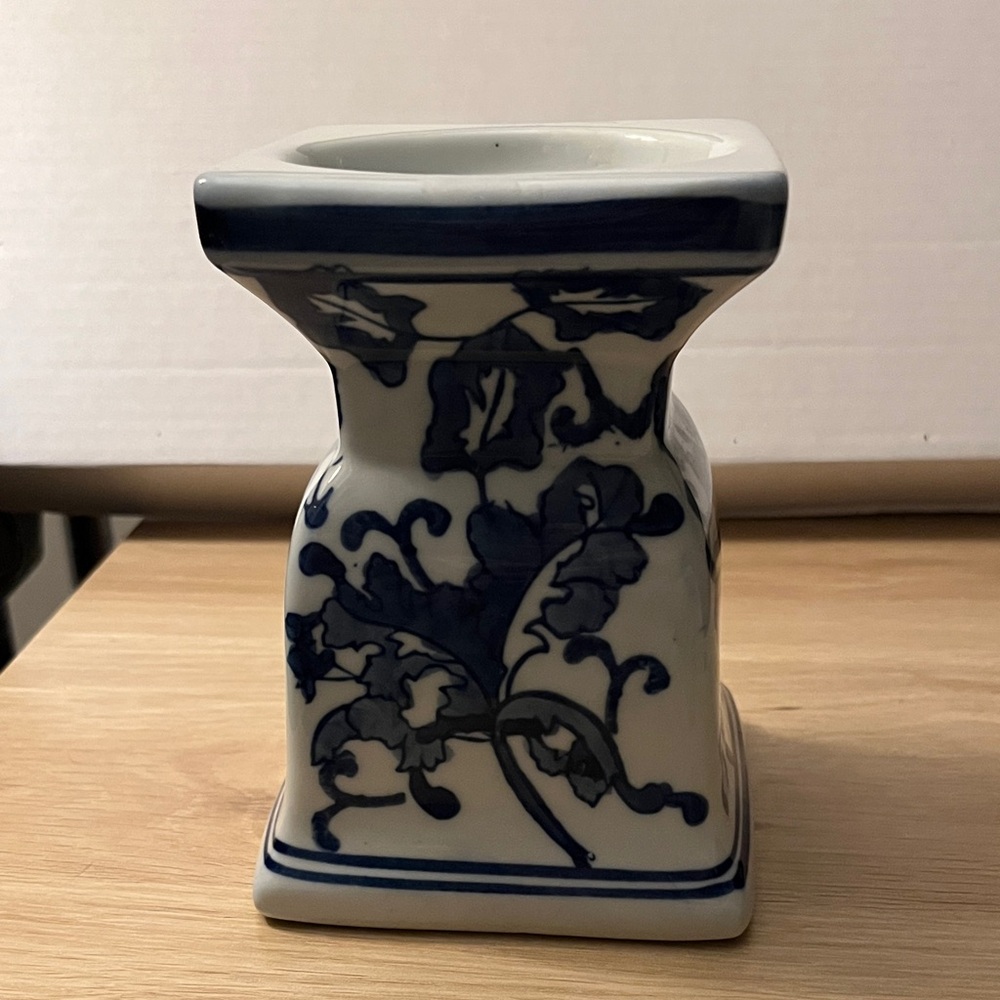 Silvestri Handcrafted White Ceramic Piece
Blue Floral Oriental Candleholder